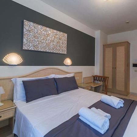 Hotel Airone (Adults Only) บิบิโอเน ภายนอก รูปภาพ