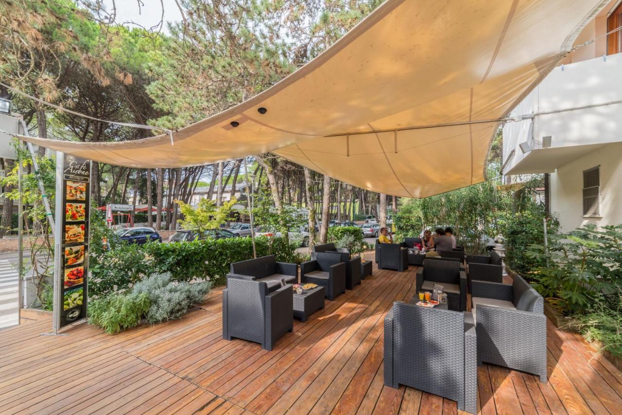 Hotel Airone (Adults Only) บิบิโอเน ภายนอก รูปภาพ