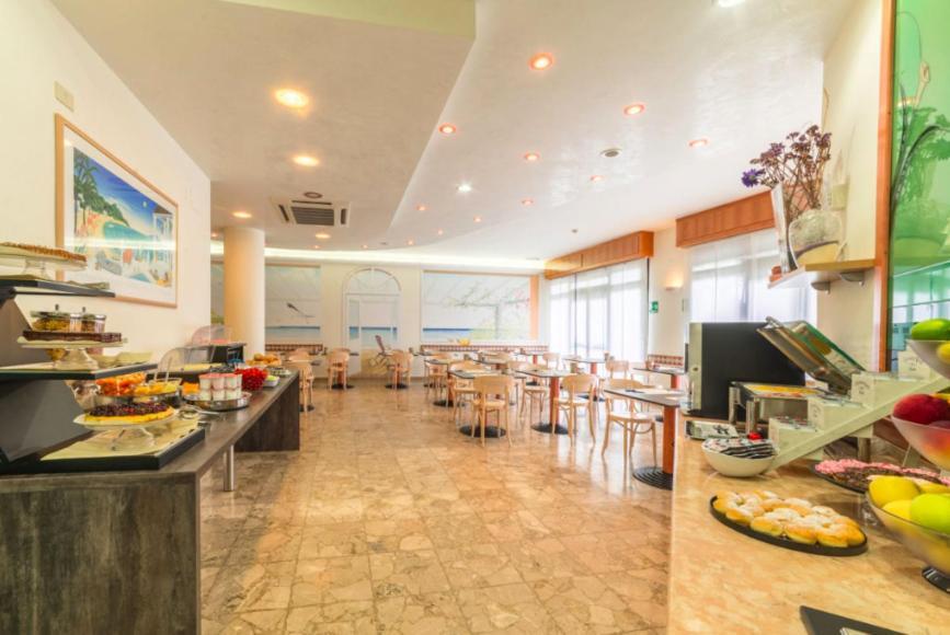 Hotel Airone (Adults Only) บิบิโอเน ภายนอก รูปภาพ